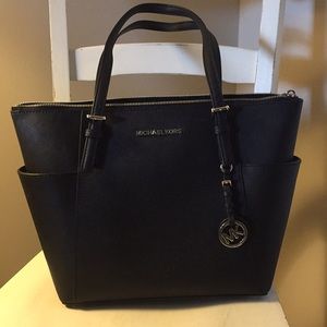 Michael Kors jet set tote